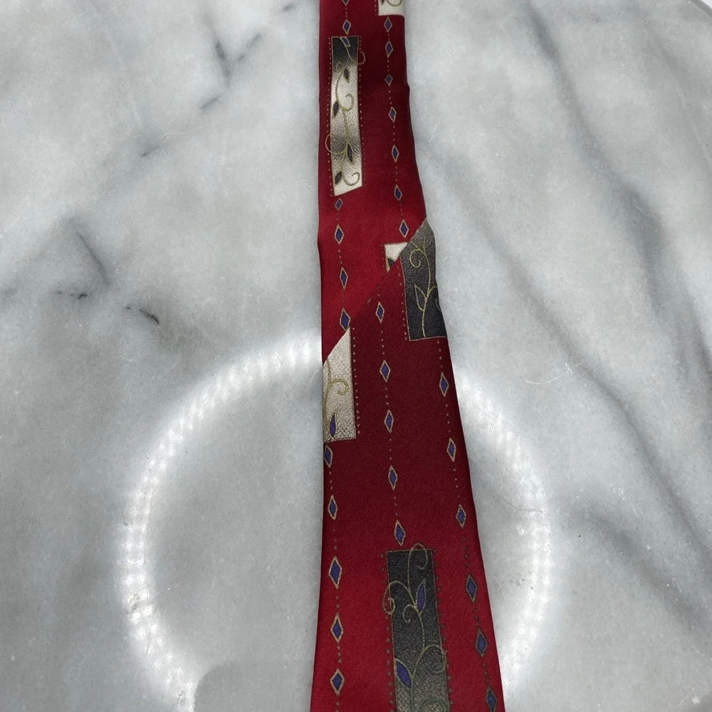 Pavone Italian Mens Necktie Red Gold Geometric Scroll Silk Classic Formal Tie